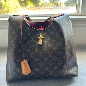 COPY - Brown USED LV bag perfect for every day where suitable for laptops